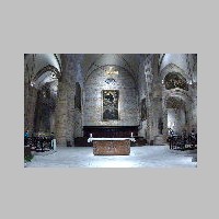 Crema, photo Cremasco, Wikipedia, L'altare maggiore. Sulla parete dell'abside si vede la tela dell'Assunzione e più sopra, appesa, la croce astile.jpg